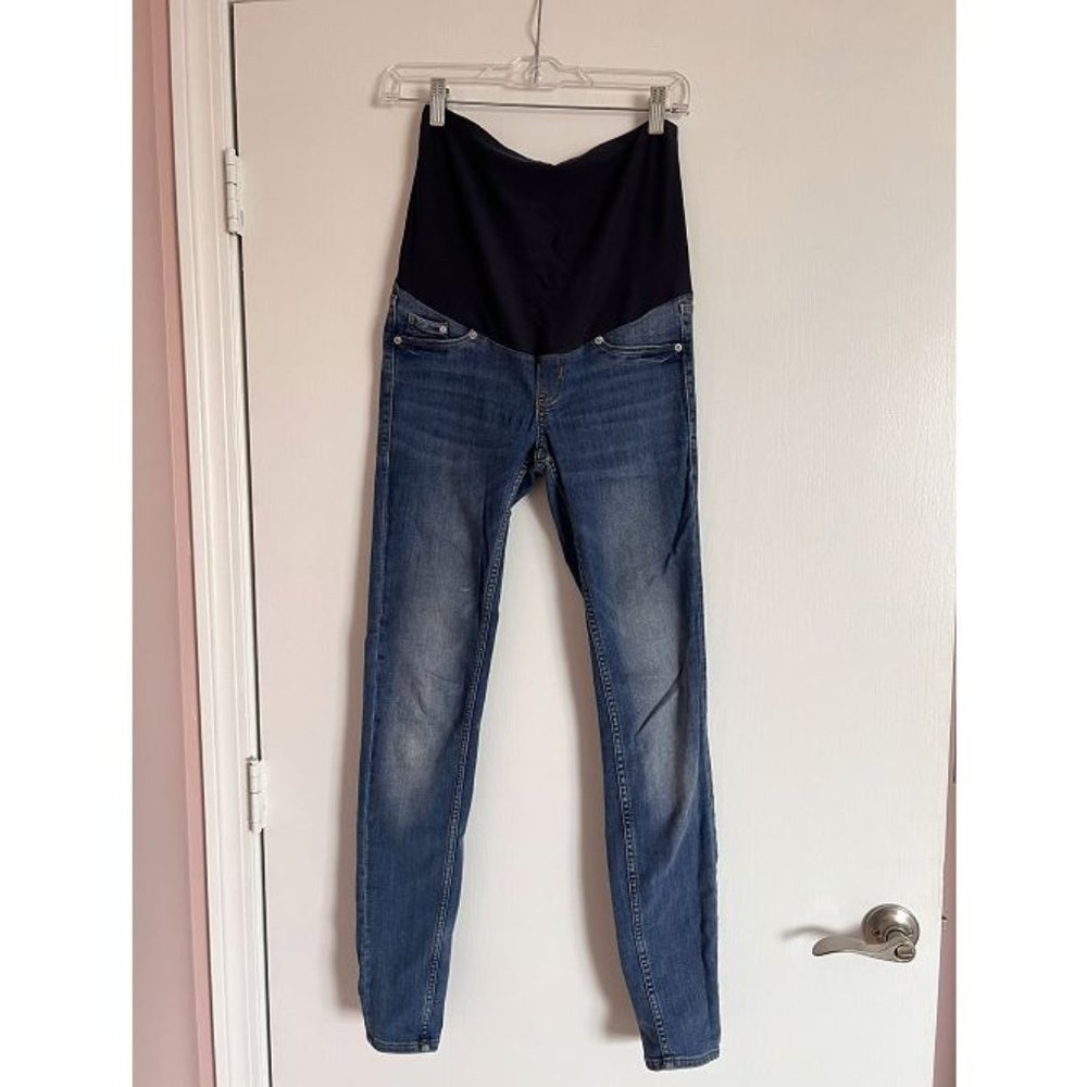 H&M High Rise Maternity blue Jeans size 4.